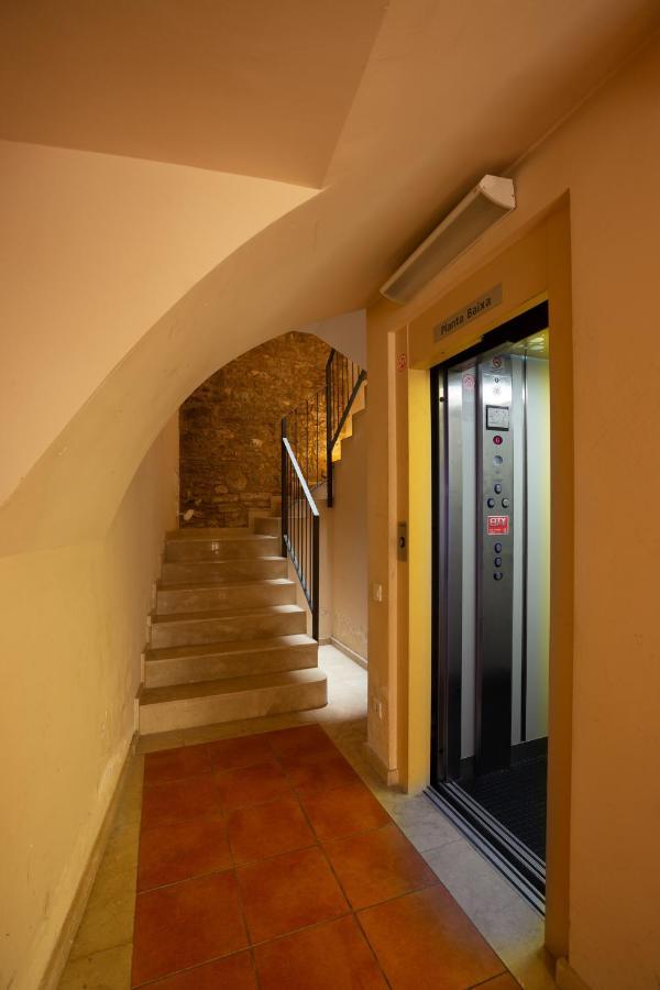 Ferienwohnung Atic Duplex Amb Encant A 10 Minuts De L' Estany Banyoles Exterior foto